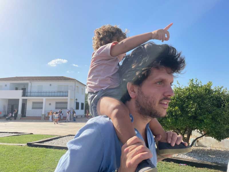 Familias en la asociación juvenil La Caleta